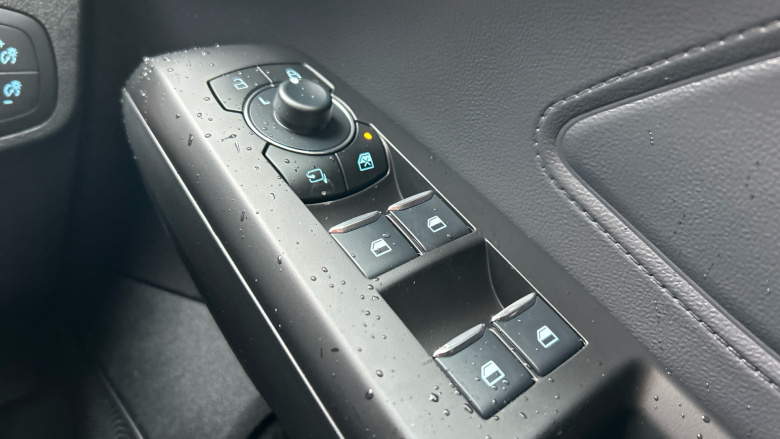 Ford Focus 1.0 EcoBoost Hybrid mHEV 155 ST-Line 5dr Auto Petrol Hatchback